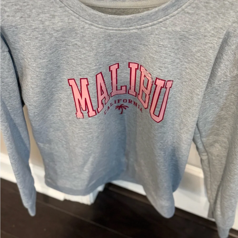 SHEIN BRAND, Gray Distressed Malibu California Sweatshirt, Women's Clothing-SM - Picture 9 of 10